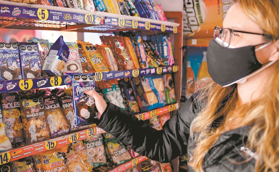 De acuerdo con la Secretaría de Economía, muchos productos fueron reformulados cuando entró en vigor la nueva norma. Foto: ARCHIVO EL UNIVERSAL