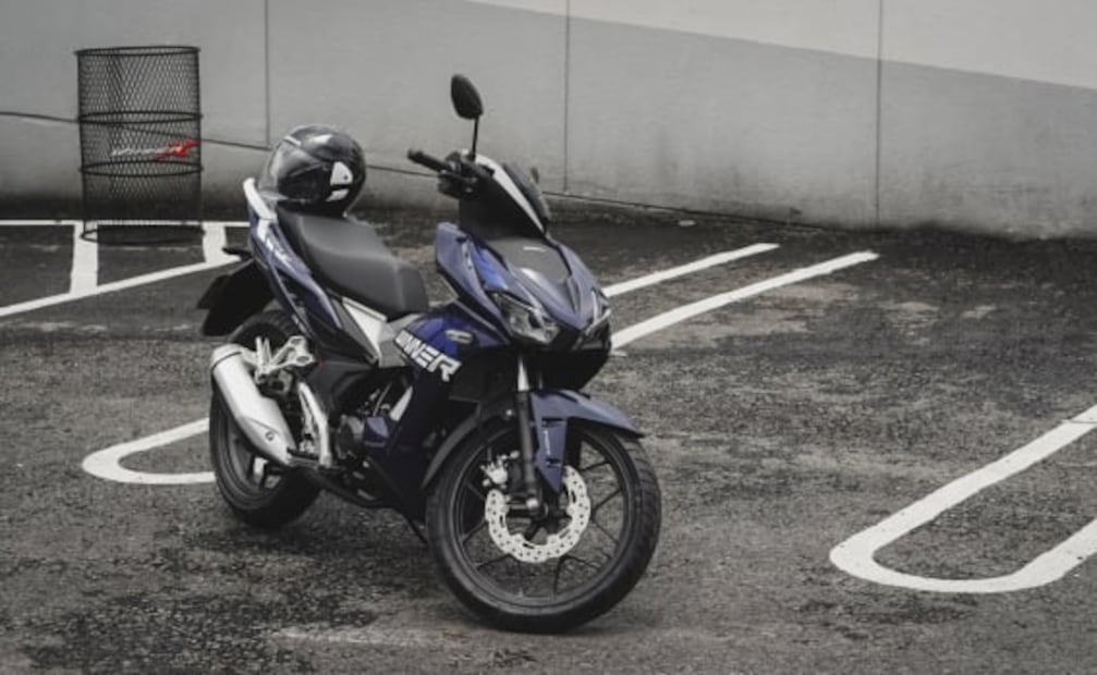 Cuánto cuesta la licencia de conducir de motos en 2023