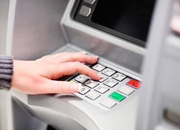 ABM: eliminación de comisiones en cajeros debe atraer a más bancos para beneficiar a clientes