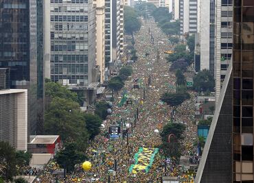 Tras megamarcha, gobierno de Brasil reconoce descontento