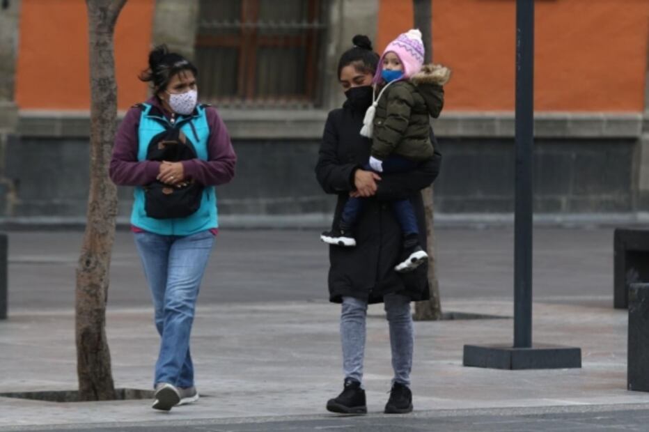 Inundaciones, baile callejero y compras navideñas, entre las fotos de la semana
