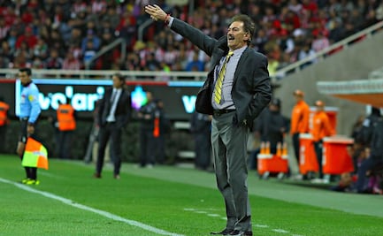 Ordenan dictar auto de formal prisión contra Ricardo La Volpe