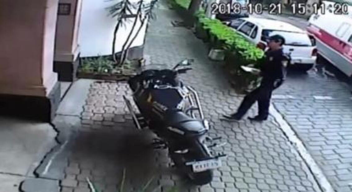 Captan secuencia de la balacera en casa del cardenal Norberto Rivera