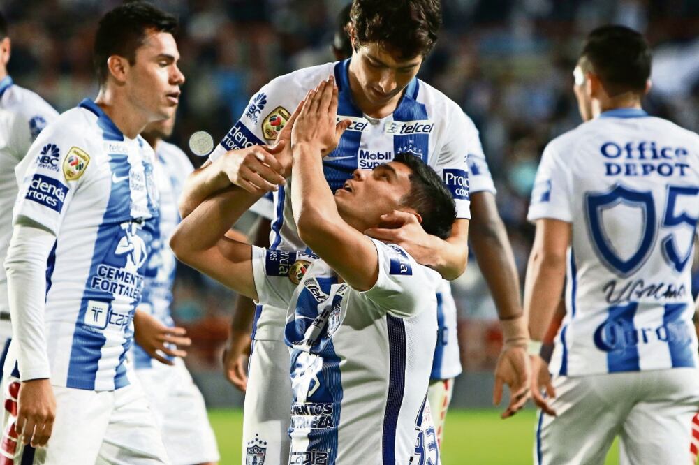 El joven Calero se “destapó ” con un par de goles sobre los Pumas y se le ven cualidades de gran artillero (LUIS CRUZ. IMAGO7)