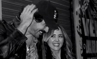 Andrea Legarreta presume enamorada fotos y mensajes sobre su novio Luis Carlos Origel: "la vida siempre te sorprende"