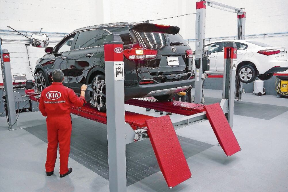 KIA dijo que tiene el objetivo de generar 14 mil empleos para mexicanos y 200 plazas para coreanos hacia 2017 (ARCHIVO EL UNIVERSAL)