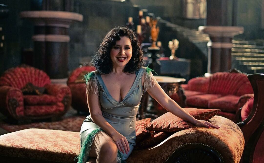 La actriz participa en la historia sobre Drácula, protagonizada por Eugenio Derbez que llegará a streaming en octubre. Foto: VIX