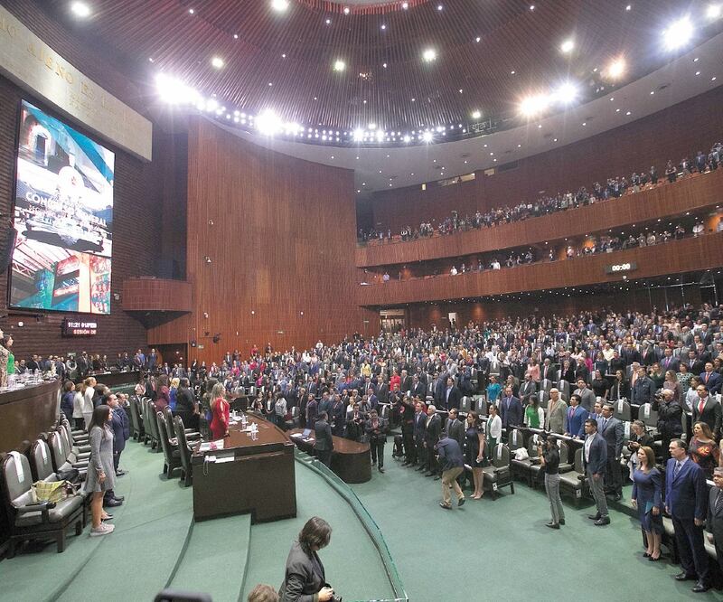 Propuesta. El Ejecutivo federal planteará reformar los artículos 108 y 111 de la Constitución Política de los Estados Unidos Mexicanos. Foto: ARCHIVO EL UNIVERSAL