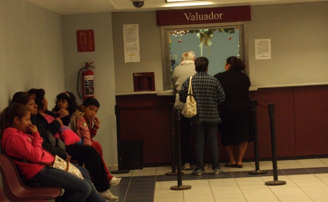 La Amespre aceptó que los empleados en las casas de empeño laboran con miedo ante las protestas contra el aumento al precio de las gasolinas. (ARCHIVO EL UNIVERSAL)