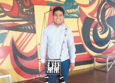 “No es ofensa ser huichol”, dice Facundo, el primero con título universitario