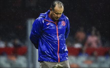 Quiero tanto a Cruz Azul que si yo soy el problema, no necesito que me corran: Juan Reynoso