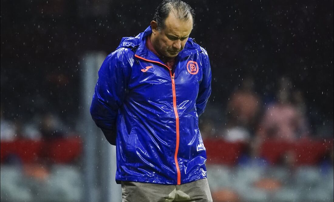 JUAN REYNOSO RECONOCE QUE SE IRÍA SI VIERA A UN MAL CRUZ AZUL - FOTO: IMAGO7