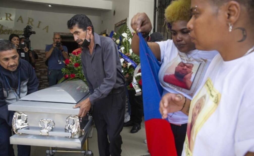 ¡Las vidas negras importan! Clama comunidad haitiana durante funeral en Tijuana
