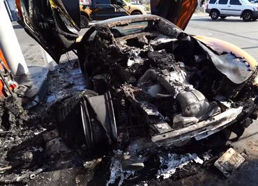 Hombre renta McLaren en Las Vegas, lo incendia por accidente y se da a la fuga