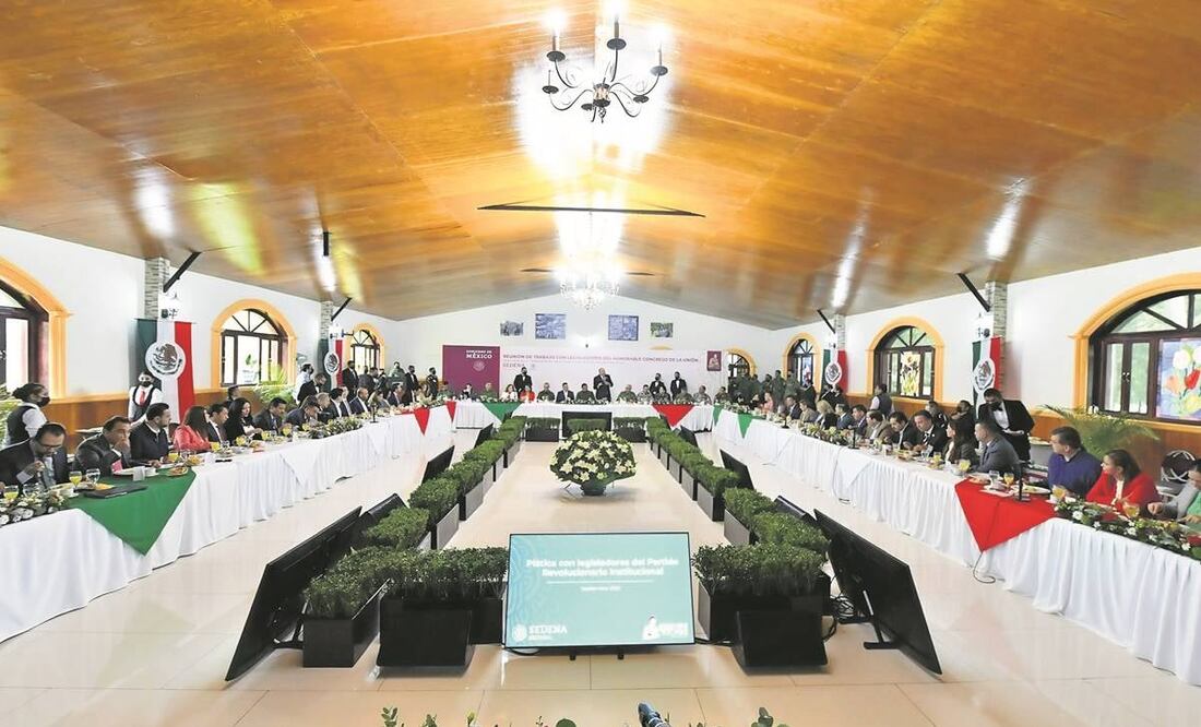 El jueves, la bancada del PRI reiteró su apoyo a la propuesta de Yolanda de la Torre en una reunión con el secretario de la Defensa. Foto: Tomada de Twitter.