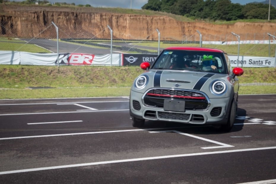 Mini Racing presenta su nueva estrategia para México 