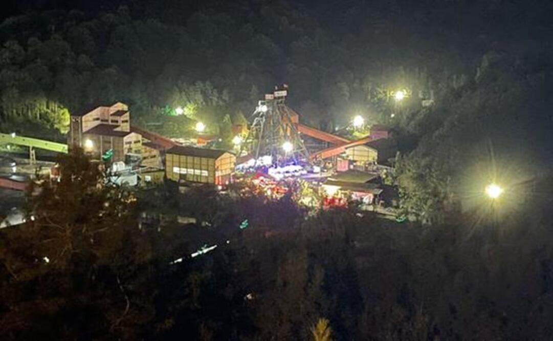 Ambulancias y bomberos llegan al lugar de la explosión tras una explosión ocurrida en una mina de carbón en Bartin. Foto: EFE