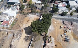 Acusan a Ayuntamiento de Oaxaca por apropiación de calle pública para construcción de plaza comercial; señalan apoyo a Fibra Danhos