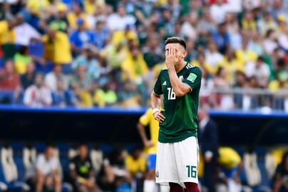 Héctor Herrera reaparece tras realizarse dos cirugías estéticas