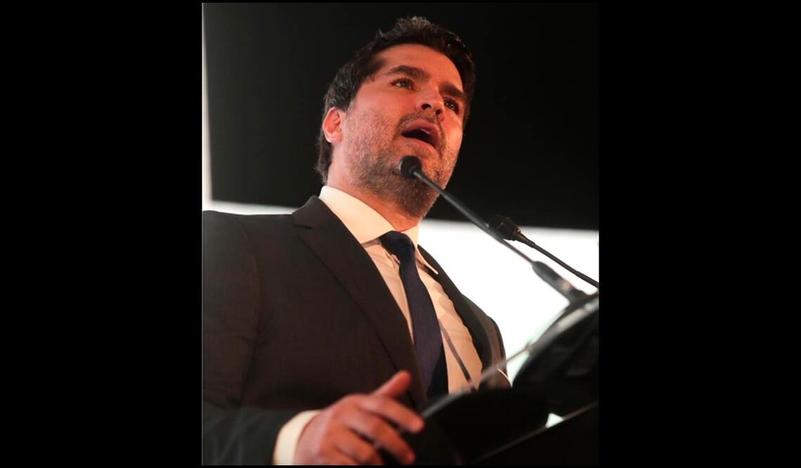 Eduardo Verástegui señaló que el presidente Andrés Manuel López Obrador busca debilitar la democracia con la militarización del gobierno, así como la desaparición del INE. Foto: Francisco Rodríguez