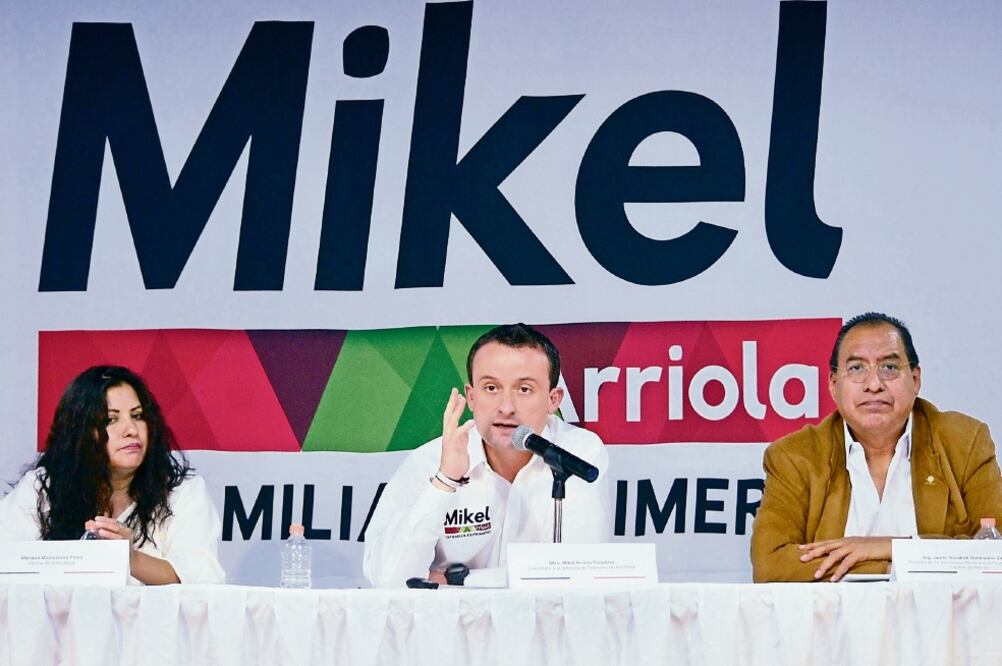 El abanderado del PRI a la CDMX, Mikel Arriola, comentó que si gana este mismo año emitiría un decreto de emergencia para que la Marina y el Ejército realicen operativos contra el narco, en delegaciones que actualmente gobierna Morena. (ESPECIAL)
