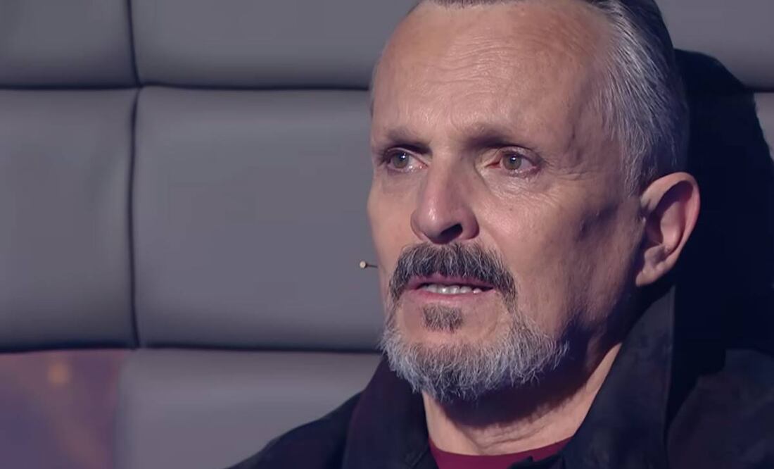 Miguel Bosé, se conmueve en homenaje de Mónica Naranjo.