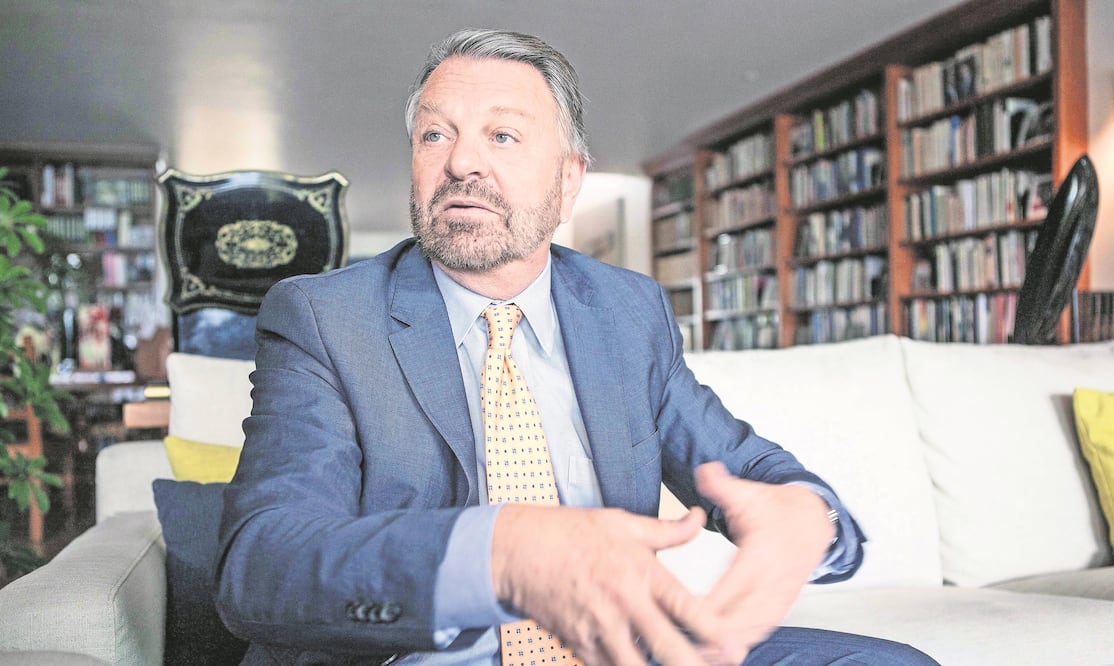 Castañeda, en un cuarto en guerra