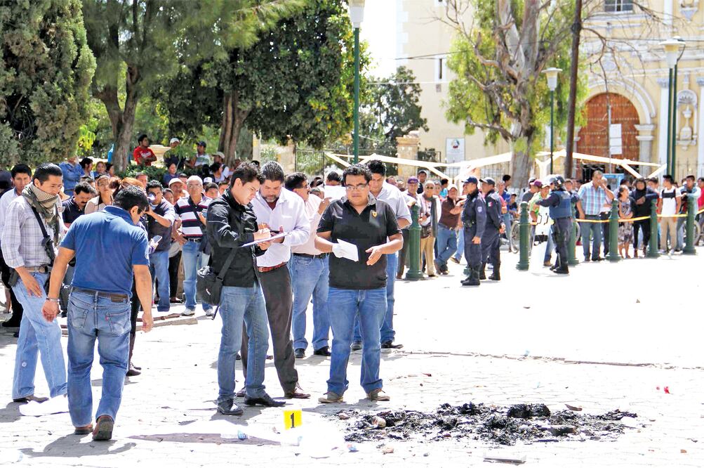 Dos encuestadores fueron linchados el pasado 19 de octubre en Ajalpan, Puebla. El senador Barbosa Huerta dice que no es un asunto aislado. En los últimos 26 años se han presentado 366 eventos como éste (ARCHIVO. EL UNIVERSAL)