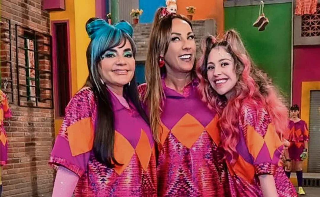 Nicole (derecha) actúa como una simpática chica de barrio. Foto: Instagram