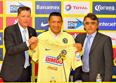 América presenta a Ignacio Ambriz como su técnico