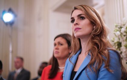Juicio contra Trump: cuando rompió en lágrimas y otros 3 momentos clave del testimonio de su exasesora Hope Hicks