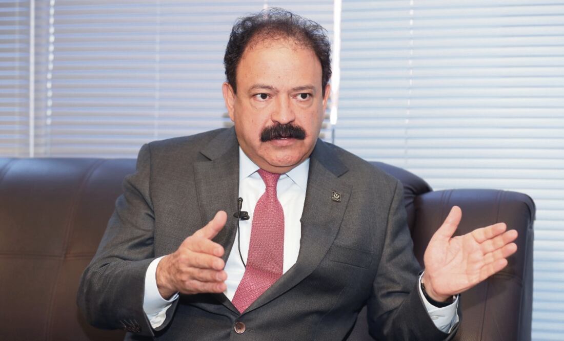 El titular de Salud de la capital del país asegura que la experiencia sirvió para obtener el reconocimiento de la OMS, además de que el Sistema de Salud se fortaleció en el tema, y se creó un semáforo epidemiológico (VALENTE ROSAS. EL UNIVERSAL)