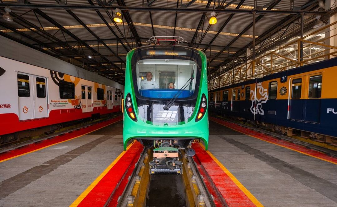 Incorpora Samuel García tres nuevos trenes al Metro de Monterrey; refuerzan Línea 1 rumbo al Mundial 2026. Foto: Especial