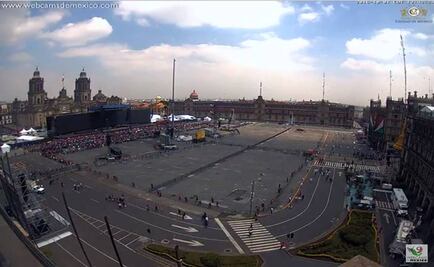 Ingresan al Zócalo asistentes al concierto de Roger Waters