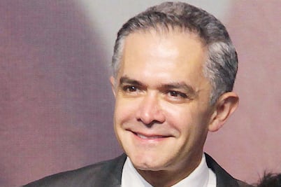 Mancera ordena transparencia en talud de Santa Fe