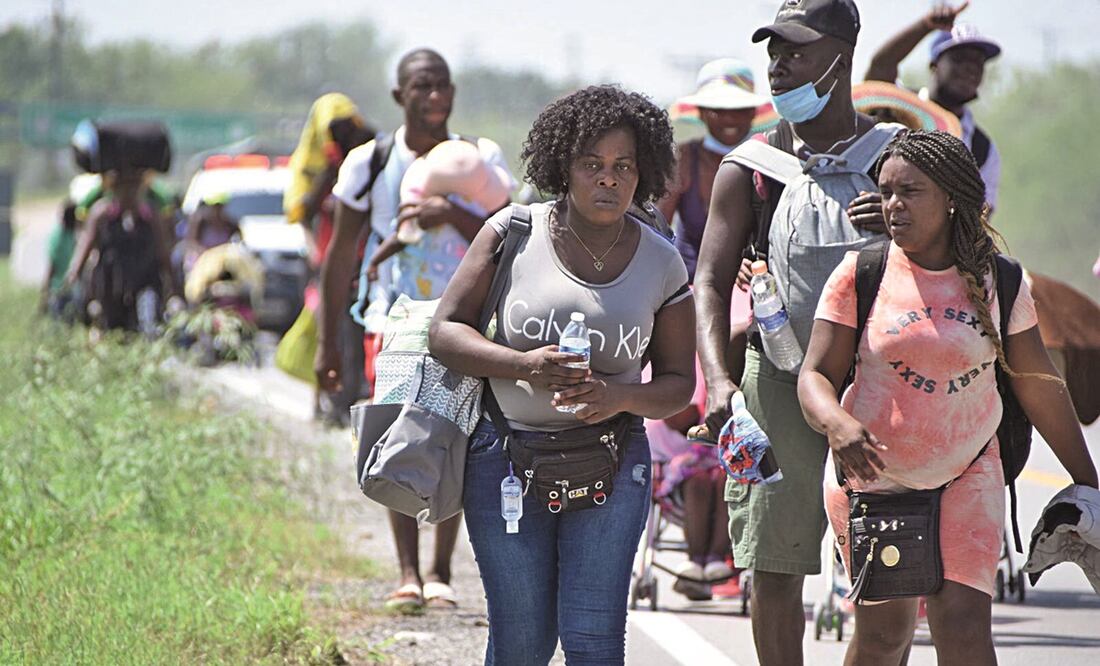 Los extranjeros de la caravana llegaron a Reynosa después de pasar la noche en el centro de convenciones de San Fernando. Foto: Cortesía