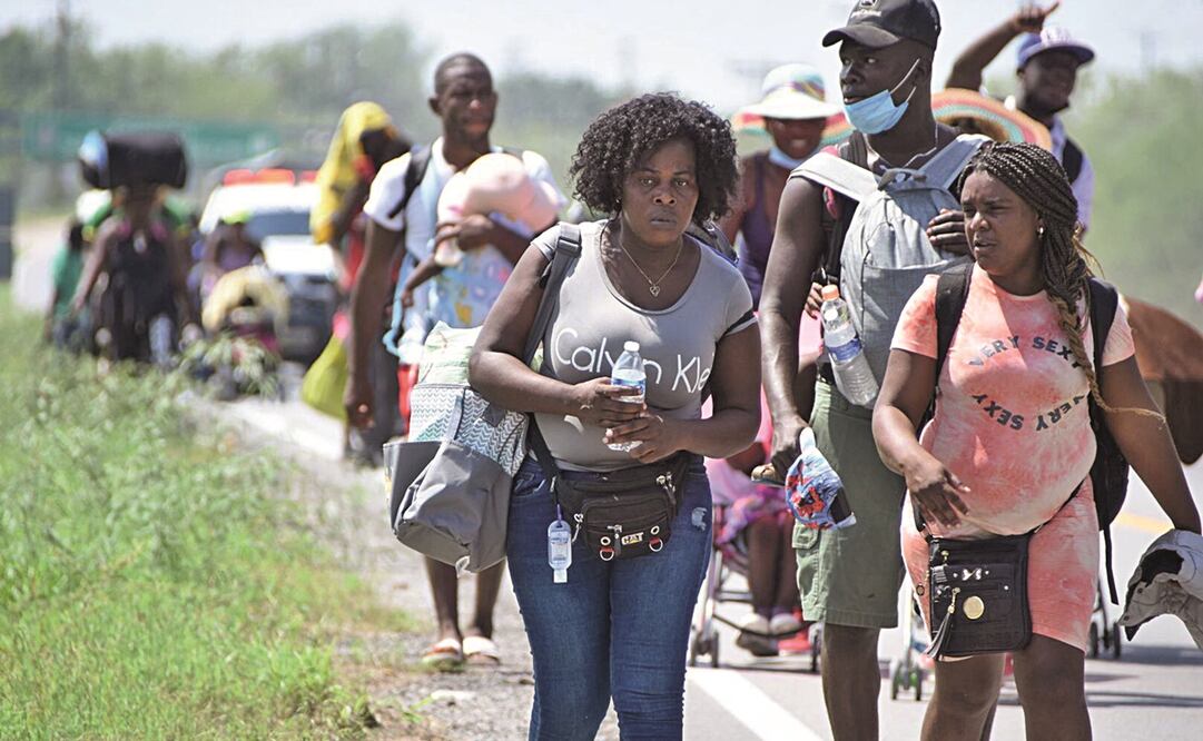Los extranjeros de la caravana llegaron a Reynosa después de pasar la noche en el centro de convenciones de San Fernando. Foto: Cortesía