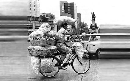 El pan viajaba en la cabeza  