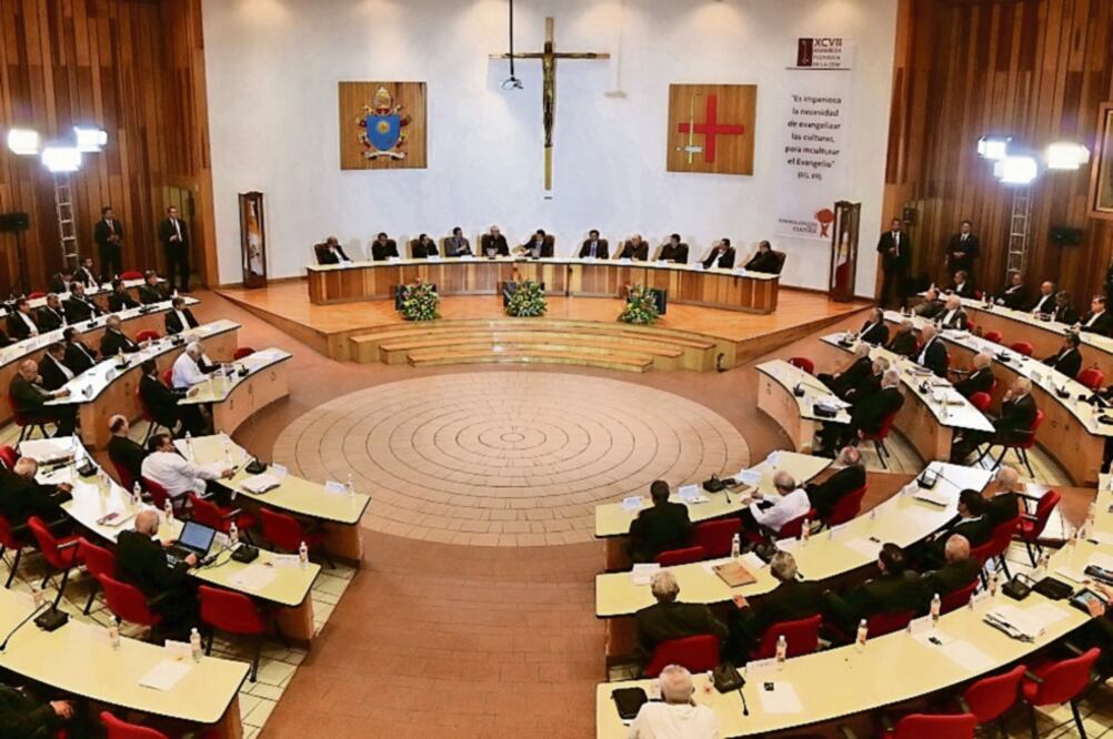 El Centro Católico Multimedia aseguró que el obispo Salvador Rangel no se ha sentado a la mesa para lucrar con el dolor ni tener ganancias ilícitas (ARCHIVO EL UNIVERSAL)