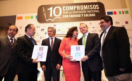 Reforma educativa no va contra maestros: Claudio X. González