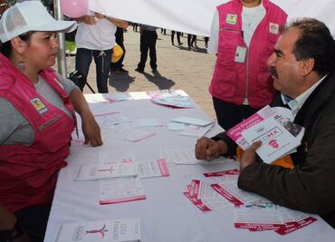 Sederec emite tarjetas de programas sociales para migrantes en CDMX