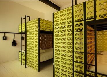 Los millennials no solo buscan ahorrar al hospedarse en un hostal