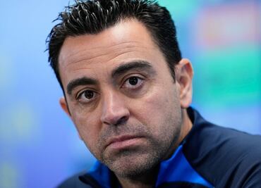 Sufre con el Barcelona, pero Xavi Hernández no renunciaría