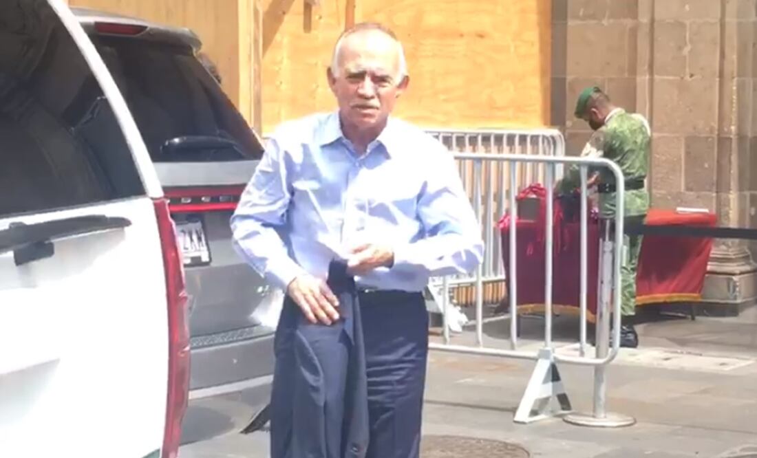 EL UNIVERSAL captó al empresario regiomontano, quien funge como su enlace con la iniciativa privada, a su salida de Palacio Nacional. Foto: Captura de pantalla