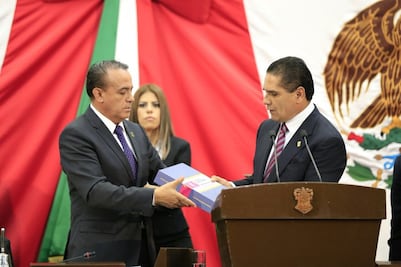 Entrega Silvano Aureoles primer informe de gobierno