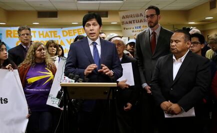 California analiza medidas para evitar deportaciones