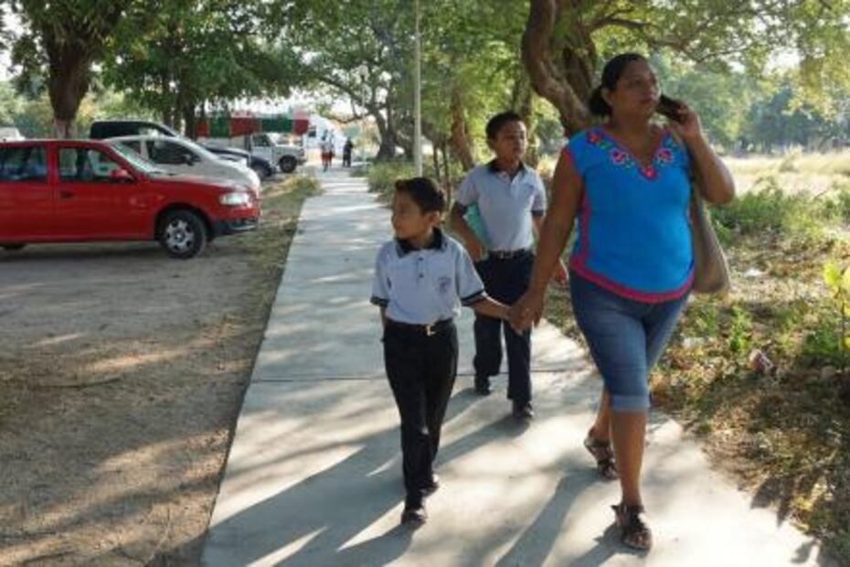 Bloquea CNTE entrega de aulas móviles a primaria
