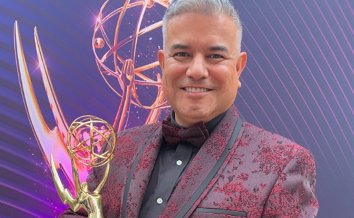 ✨ Talento mexicano en Hollywood 

Víctor del Castillo es el maquillista detrás del icónico look de los Jackson 5 en “Michael” 

Conoce todos los detalles: