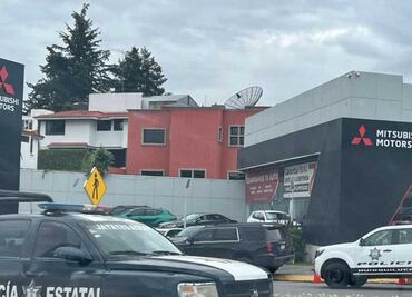 Asaltan joyería en Interlomas; ladrones balean a guardia y huyen