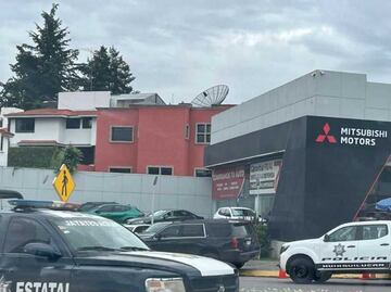 Asaltan joyería en Interlomas; ladrones balean a guardia y huyen